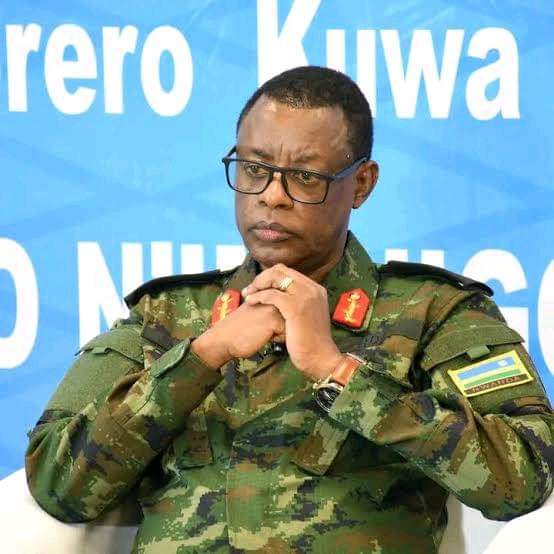 Rwanda : Paul Kagame fait le ménage au sein de l’armée et met à la retraite James Kabarebe, ce général rwandais qui avait dirigé les FARDC