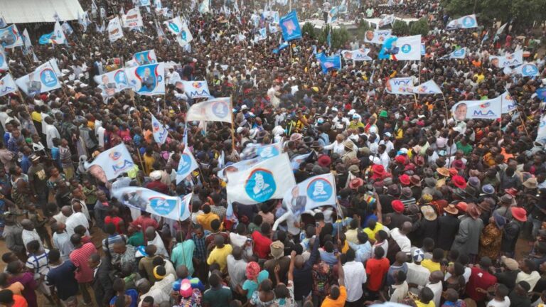 RDC : Dans le Tanganyika, Moïse Katumbi draine des foules et amorce la conquête du fauteuil présidentiel