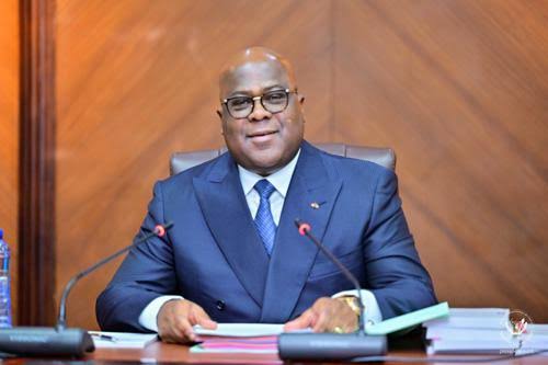 Insécurité dans l’Est : Félix Tshisekedi « officialise » et « légalise » les milices locales opérant au Nord-Kivu et les considère comme des héros