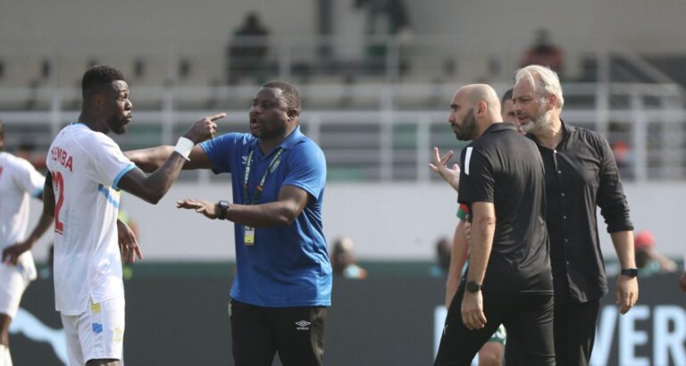 Altercation entre Chancel Mbemba et Walid Regragui : le capitaine congolais innocenté, le sélectionneur marocain suspendu pour 4 matchs