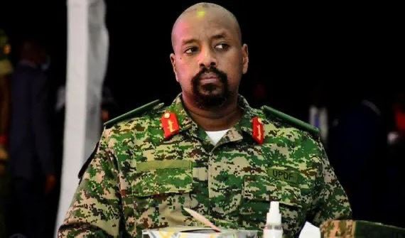 Ouganda : un fils de Yoweri Museveni, très proche de Kagame et soutien du M23, nommé chef d’état-major de l’armée