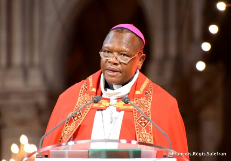 Affaire cardinal Ambongo : Les prêtres de l’archidiocèse de Lubumbashi se lèvent contre le régime Tshisekedi et préviennent : « Nous n’avons pas peur de la justice »