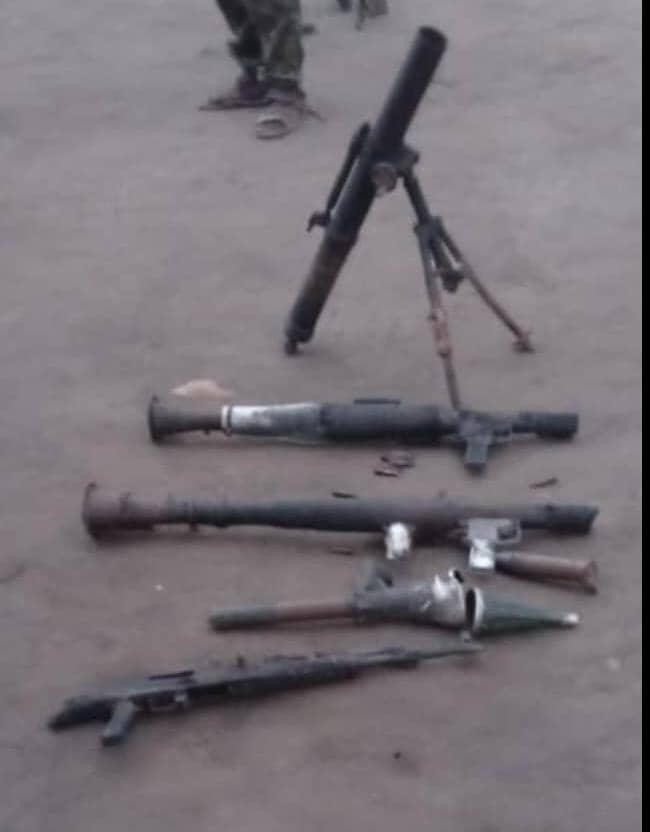 Beni : en pleine patrouille de combat, la coalition FARDC-UPDF tombe sur une importante cache d’armes des djihadistes ADF