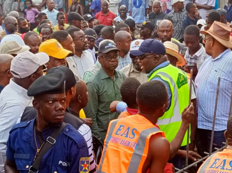 Kinshasa : soucieux du bon travail, le DG Pierre Ndongala a inspecté 17 chantiers routiers financés par le FONER